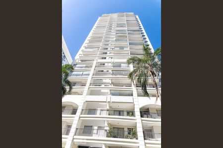 Apartamento para alugar com 74m², 2 quartos e 1 vaga Apartamento para alugar com 74m², 2 quartos e 1 vagaFachada