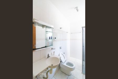 Casa à venda com 264m², 3 quartos e 1 vagaBanheiro 2