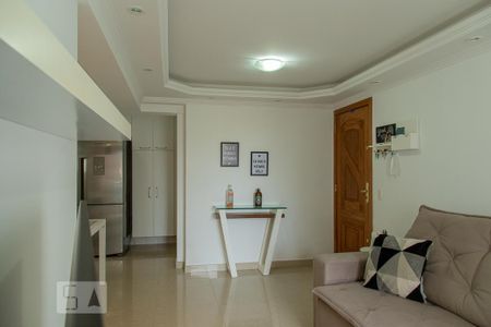 Apartamento para alugar com 74m², 2 quartos e 1 vagaSala