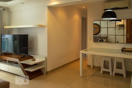 Sala de apartamento para alugar com 2 quartos, 74m² em Recreio dos Bandeirantes, Rio de Janeiro