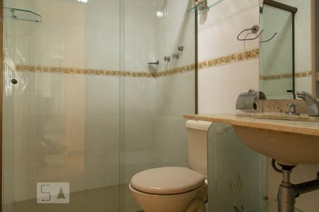 Apartamento para alugar com 74m², 2 quartos e 1 vagaBanheiro social 