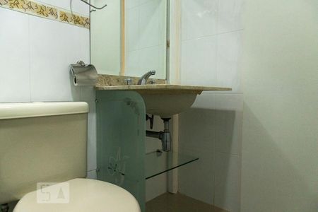 Apartamento para alugar com 74m², 2 quartos e 1 vagaBanheiro social 