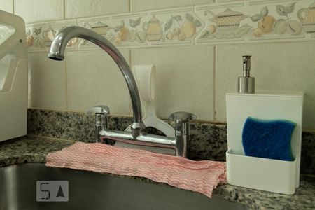 Apartamento para alugar com 74m², 2 quartos e 1 vagaCozinha 