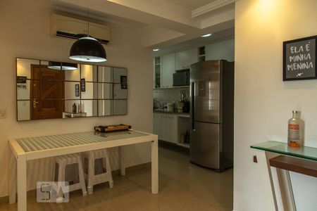 Sala de apartamento para alugar com 2 quartos, 74m² em Recreio dos Bandeirantes, Rio de Janeiro