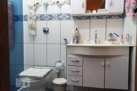 Casa à venda com 210m², 3 quartos e 2 vagasBanheiro 1