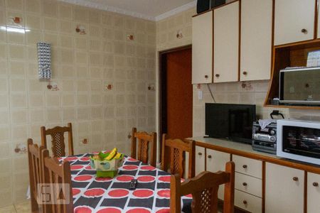 Casa à venda com 210m², 3 quartos e 2 vagasCozinha