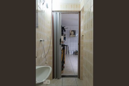 Casa à venda com 210m², 3 quartos e 2 vagasBanheiro de Serviço