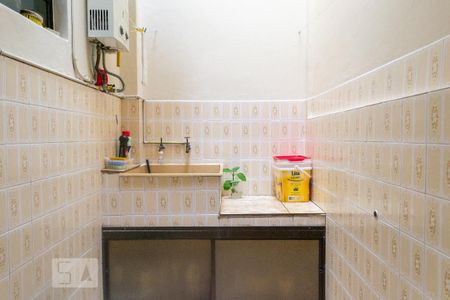 Casa à venda com 210m², 3 quartos e 2 vagasÁrea de Serviço