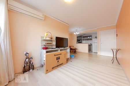 Sala de apartamento à venda com 3 quartos, 80m² em Vila Ipiranga, Porto Alegre