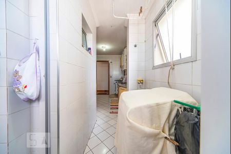 Apartamento à venda com 70m², 3 quartos e 1 vagaÁrea de Serviço 