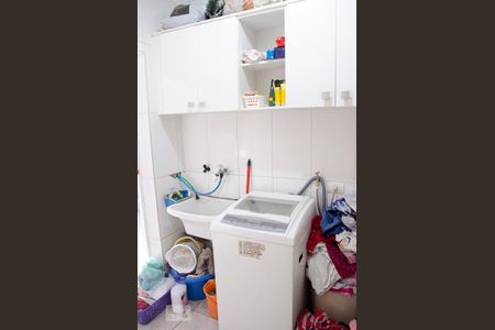 Casa à venda com 136m², 3 quartos e 2 vagasLavanderia