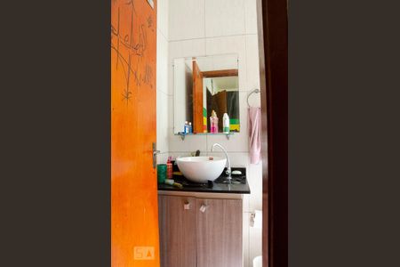 Casa à venda com 136m², 3 quartos e 2 vagasBanheiro da Suíte 2