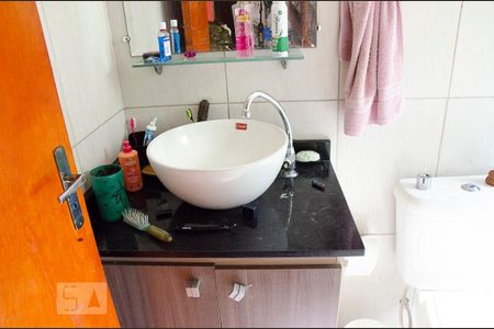 Casa à venda com 136m², 3 quartos e 2 vagasBanheiro da Suíte 2