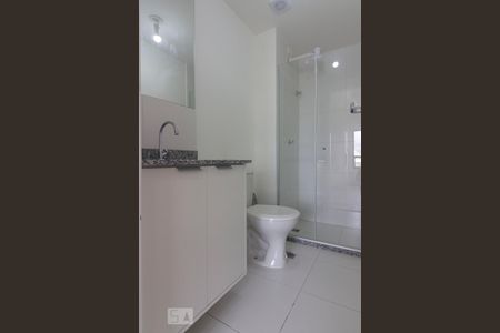 Banheiro de kitnet/studio para alugar com 1 quarto, 24m² em Consolação, São Paulo