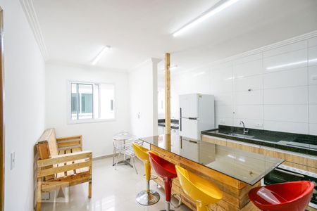 Sala e cozinha de apartamento para alugar com 1 quarto, 38m² em Vila Carrão, São Paulo