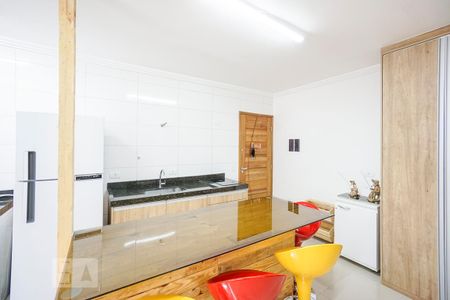 Sala e cozinha de apartamento para alugar com 1 quarto, 38m² em Vila Carrão, São Paulo