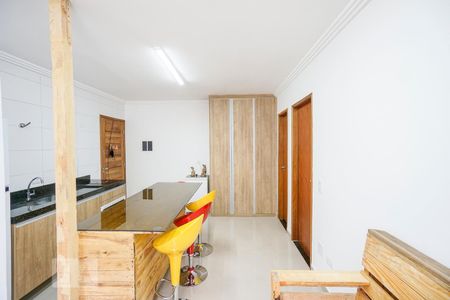 Sala e cozinha de apartamento para alugar com 1 quarto, 38m² em Vila Carrão, São Paulo