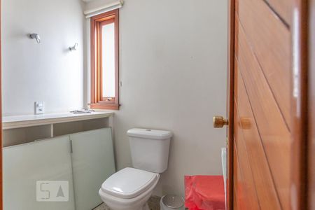 Casa à venda com 769m², 3 quartos e 5 vagasBanheiro da Suite 1