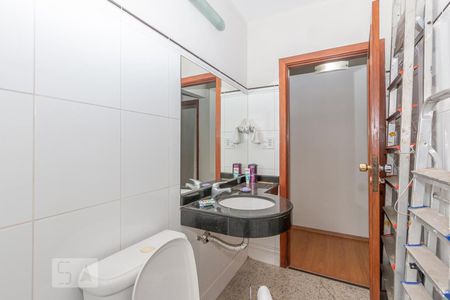Casa à venda com 769m², 3 quartos e 5 vagasBanheiro Suite 1