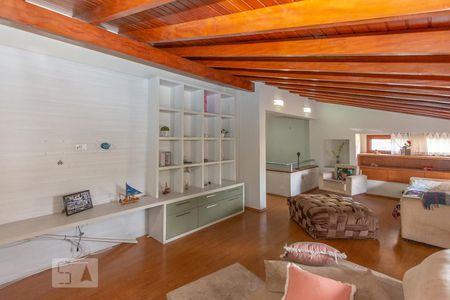 Sala de TV de casa à venda com 3 quartos, 769m² em Jardim Prudência, São Paulo