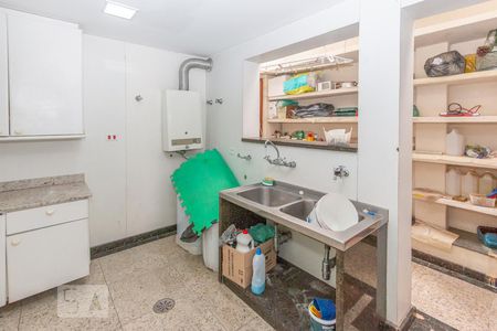 Casa à venda com 769m², 3 quartos e 5 vagasArea de Serviço - Lavanderia