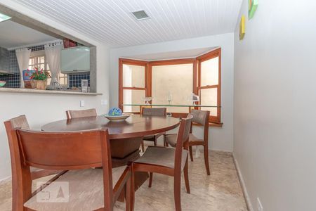 Casa à venda com 769m², 3 quartos e 5 vagasCopa