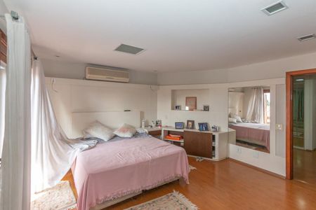 Casa à venda com 769m², 3 quartos e 5 vagasSuite 1