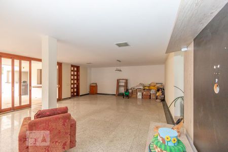 Casa à venda com 769m², 3 quartos e 5 vagasSalão de Festas