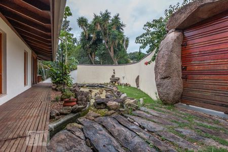 Casa à venda com 769m², 3 quartos e 5 vagasDetalhe da Entrada