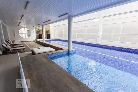 Studio à venda com 40m², 1 quarto e 1 vagaPiscina