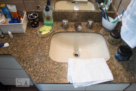 Apartamento à venda com 125m², 3 quartos e 2 vagas Apartamento à venda com 125m², 3 quartos e 2 vagasBanheiro