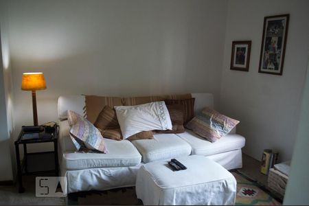 Apartamento à venda com 125m², 3 quartos e 2 vagas Apartamento à venda com 125m², 3 quartos e 2 vagasSala de TV