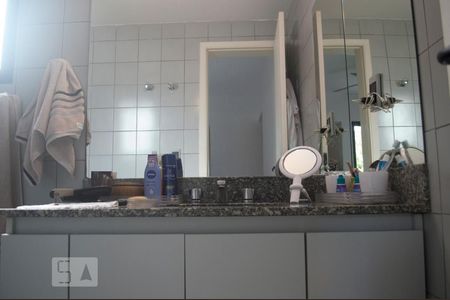 Apartamento à venda com 125m², 3 quartos e 2 vagas Apartamento à venda com 125m², 3 quartos e 2 vagasBanheiro