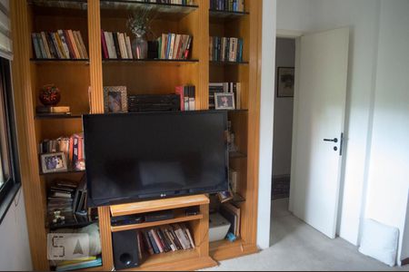 Apartamento à venda com 125m², 3 quartos e 2 vagas Apartamento à venda com 125m², 3 quartos e 2 vagasSala de TV