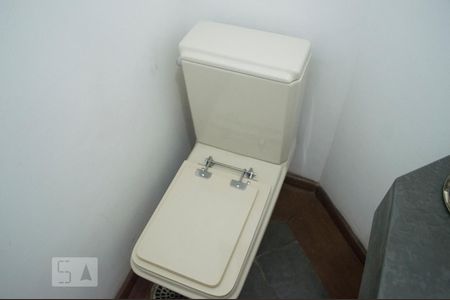 Apartamento à venda com 125m², 3 quartos e 2 vagas Apartamento à venda com 125m², 3 quartos e 2 vagasLavabo