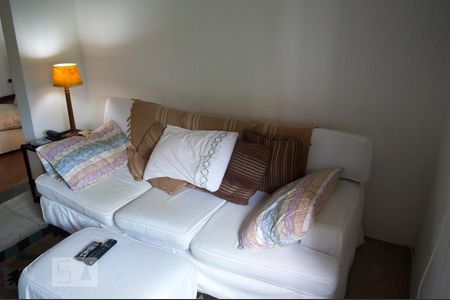 Apartamento à venda com 125m², 3 quartos e 2 vagas Apartamento à venda com 125m², 3 quartos e 2 vagasSala de TV