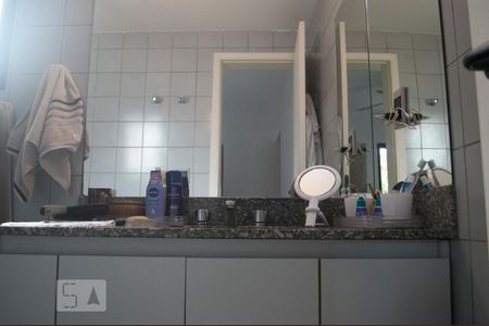 Apartamento à venda com 125m², 3 quartos e 2 vagas Apartamento à venda com 125m², 3 quartos e 2 vagasBanheiro
