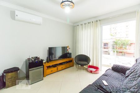 Sala de casa à venda com 3 quartos, 160m² em Vila Carbone, São Paulo