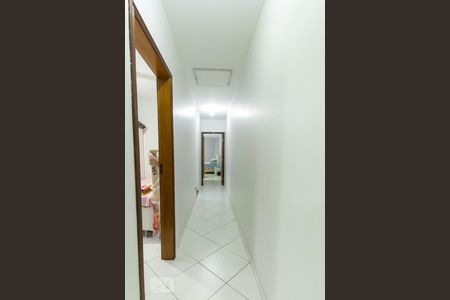 Casa à venda com 160m², 3 quartos e 4 vagasCorredor