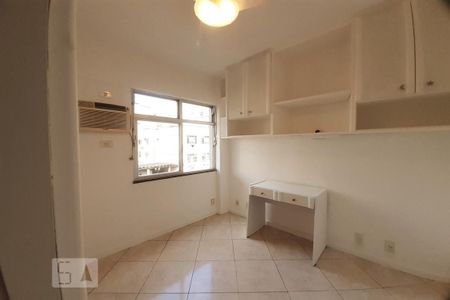 Quarto 1 de apartamento para alugar com 2 quartos, 75m² em Méier, Rio de Janeiro