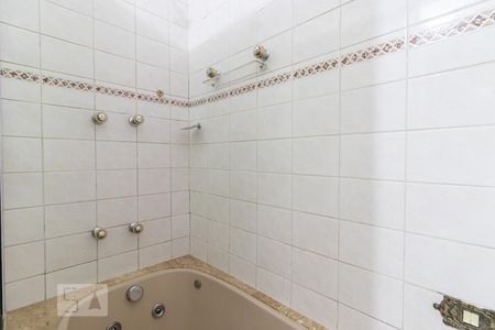 Casa à venda com 280m², 3 quartos e 2 vagas Casa à venda com 280m², 3 quartos e 2 vagasBanheiro da Suíte