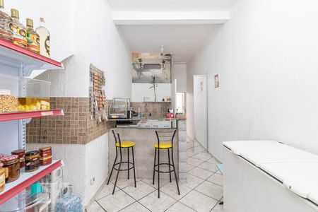 Casa à venda com 280m², 3 quartos e 2 vagas Casa à venda com 280m², 3 quartos e 2 vagasSalão