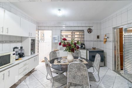 Casa à venda com 280m², 3 quartos e 2 vagas Casa à venda com 280m², 3 quartos e 2 vagasCozinha