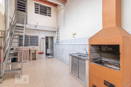 Casa à venda com 280m², 3 quartos e 2 vagas Casa à venda com 280m², 3 quartos e 2 vagasQuintal