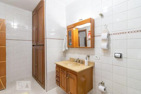 Casa à venda com 280m², 3 quartos e 2 vagas Casa à venda com 280m², 3 quartos e 2 vagasBanheiro da Suíte