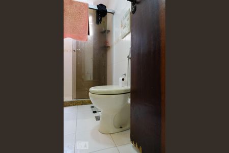 Apartamento à venda com 103m², 2 quartos e 1 vaga Apartamento à venda com 103m², 2 quartos e 1 vagaBanheiro Social