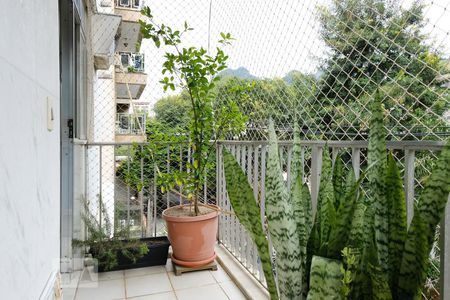 Apartamento à venda com 103m², 2 quartos e 1 vaga Apartamento à venda com 103m², 2 quartos e 1 vagaVaranda da Suíte