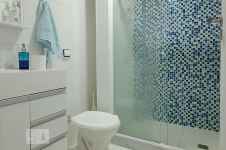 Apartamento à venda com 103m², 2 quartos e 1 vaga Apartamento à venda com 103m², 2 quartos e 1 vagaBanheiro da Suíte