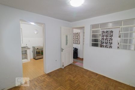 Sala de casa para alugar com 1 quarto, 80m² em Parque Maria Domitila, São Paulo