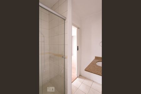 Banheiro de apartamento para alugar com 1 quarto, 43m² em Tristeza, Porto Alegre